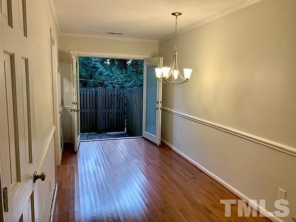 4th image of 3736 Yorktown Pl #3736