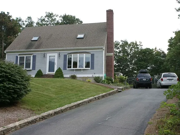 34 Wheelhouse Cir, East Falmouth, MA 02536