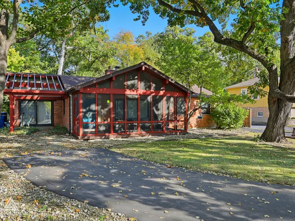 7354 W Palos Ave, Palos Heights, IL 60463