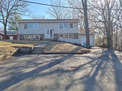 1004 Burr St, Lake In The Hills, IL, 60156