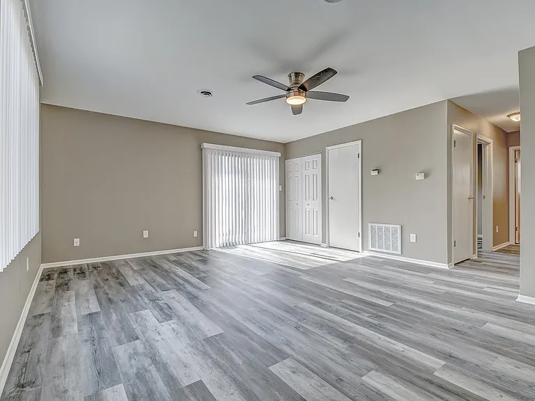 2x1(B)-Living Room
