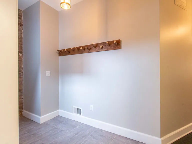 4468 3rd St — Photo 27