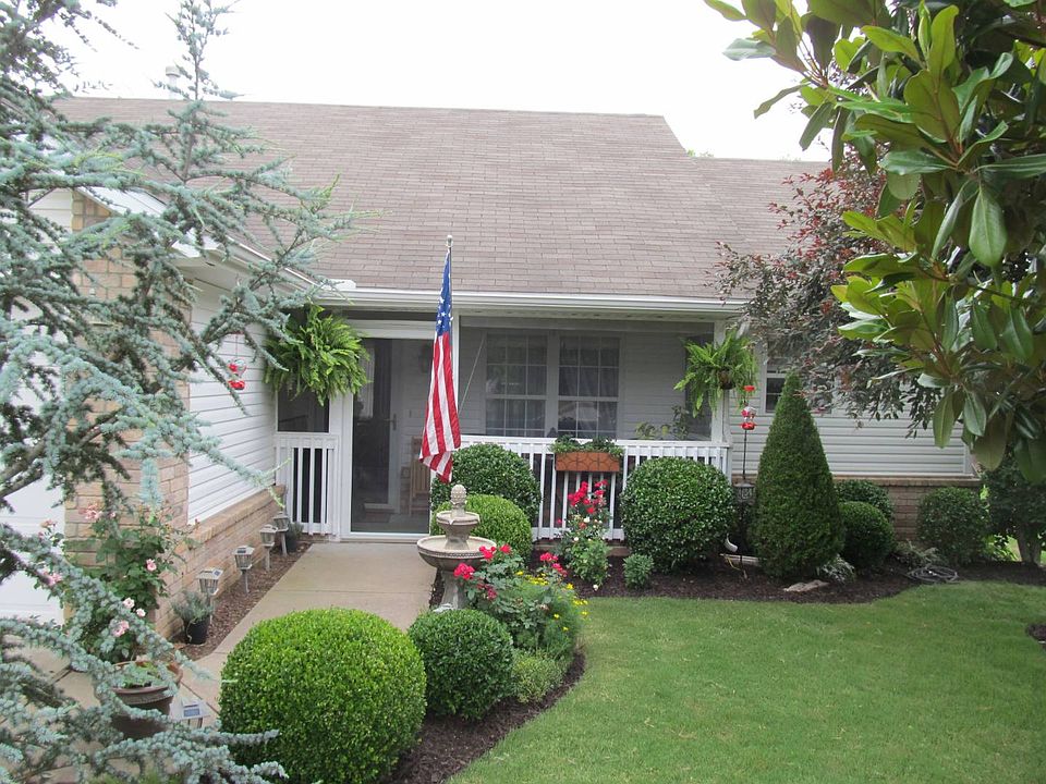 1st image of 249 Holly St