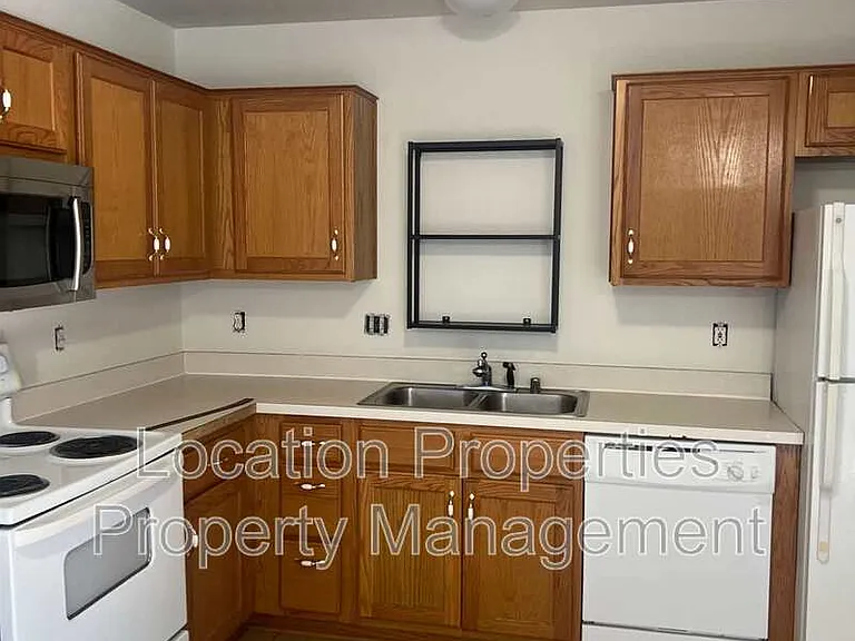 2609 Winterbrook Dr #1 — Photo 2
