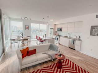 704 S Manhattan Pl #4, Los Angeles, CA 90005