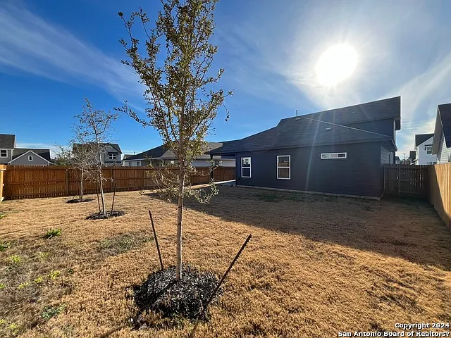 4506 Nueces Path — Photo 33