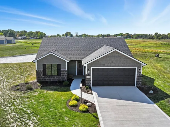 1483 Marsh Deer Run, Huntertown, IN 46748