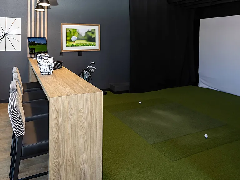 Avalon Apartments & Townhomes — Photo 43