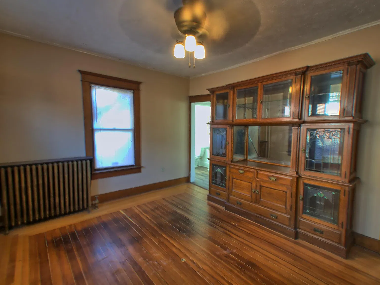 4819 Cass St — Photo 2