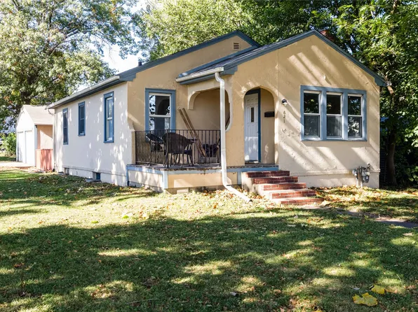 621 W 4th St S, Newton, IA 50208