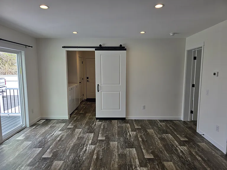 37 Van Dyck St — Photo 9