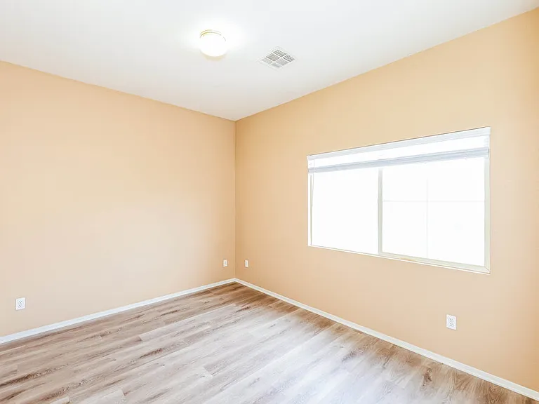 5136 Marsh Butte St — Photo 11