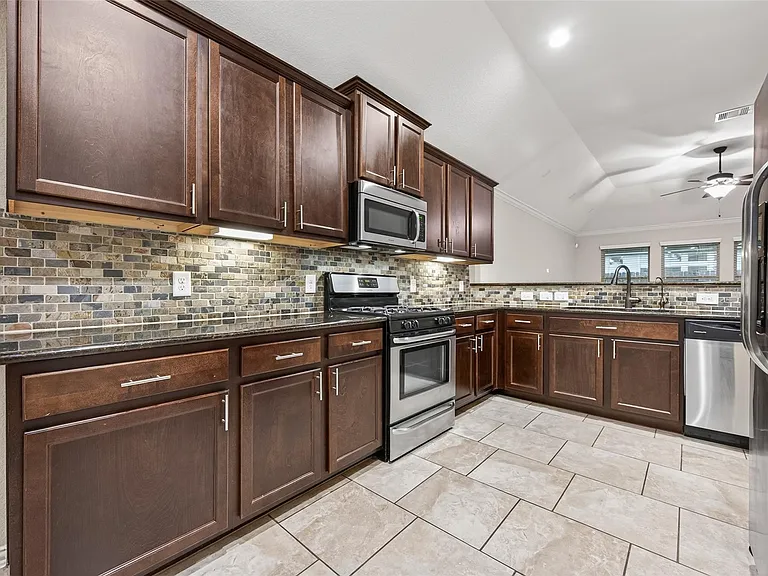 20731 Calloway Crest Ct — Photo 14
