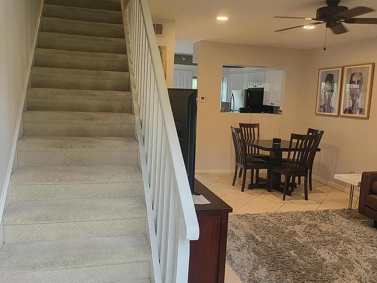 32 NE 20th Ct #4B — Photo 3