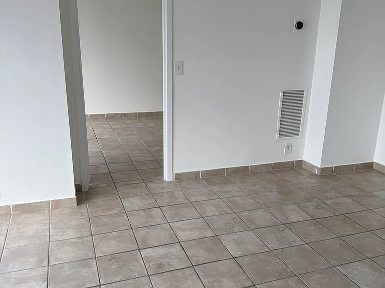 7601 E Treasure Dr #717 — Photo 29