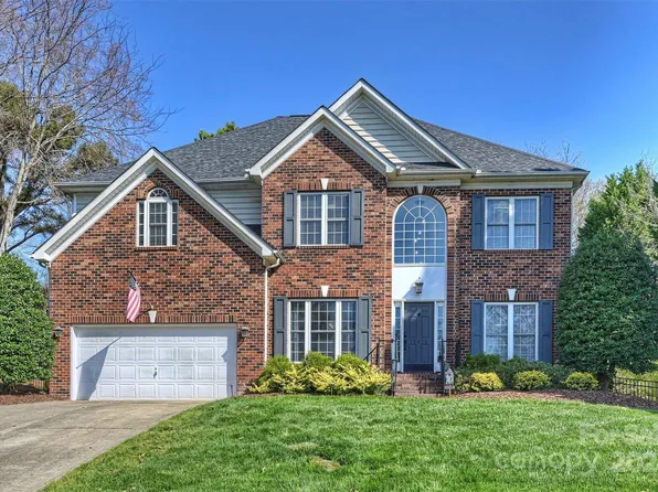 15524 Donnington Dr, Charlotte, NC 28277