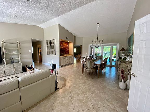 4th image of 22029 Martella Ave