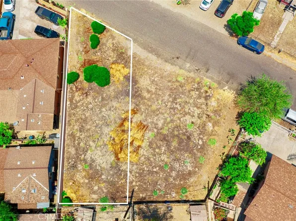 18 Paloma Rd #15, Riverside, CA 92509