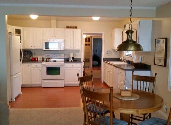 4th image of 2456 N East Dr