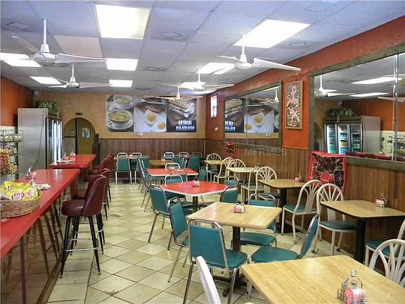 3rd image of 2922 W Tampa Bay Blvd