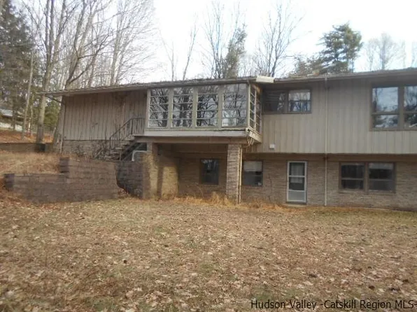 127 Flower Hl, Kingston, NY 12401