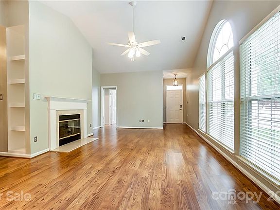5th image of 6325 Breitling Grove Pl