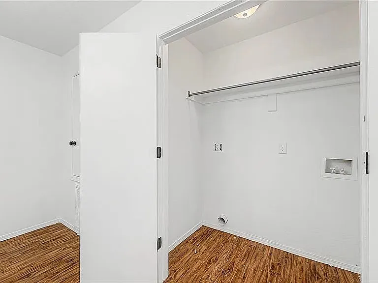 3306 SW Victoria Pl #E — Photo 11