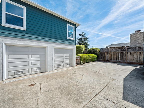 4th image of 3239 Briggs Ave