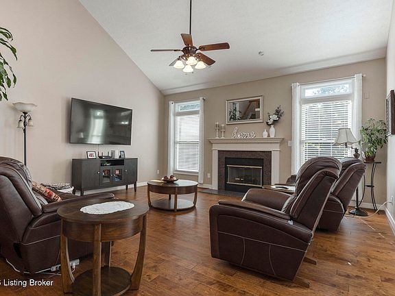 3rd image of 1015 Fruit Wood Ct