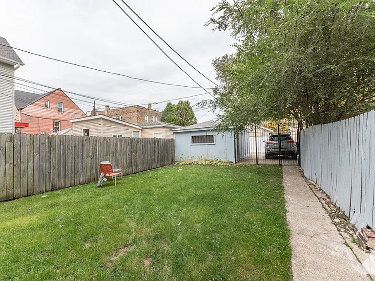 3570 W Dickens Ave #2 — Photo 20
