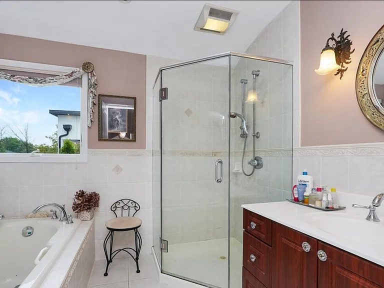 762 Drumgoole Rd W #1 — Photo 10