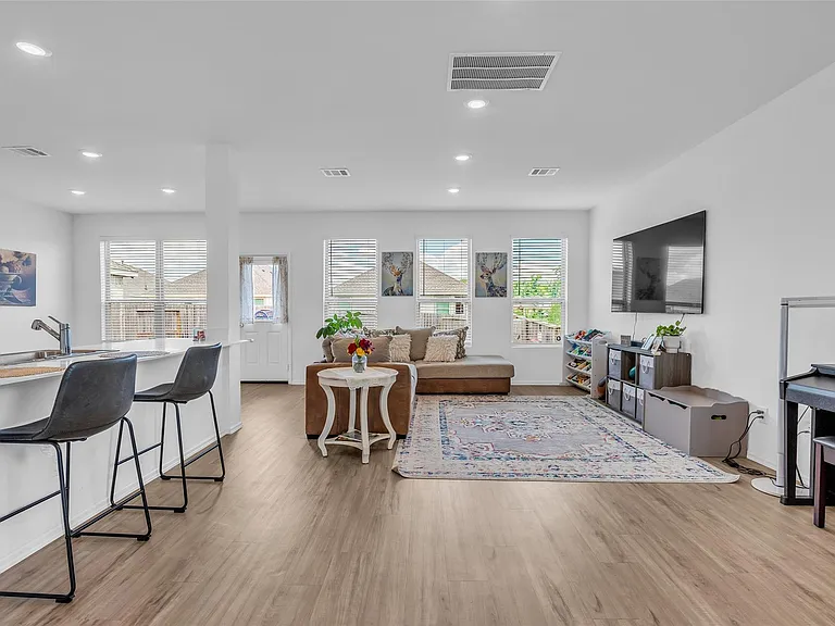 6304 Arcadia Sound Ln — Photo 5
