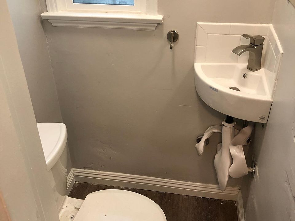 1st image of 1851 W 93rd St