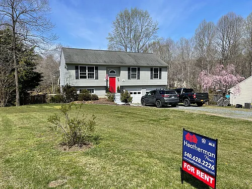 121 Hilda Dr Photo 1
