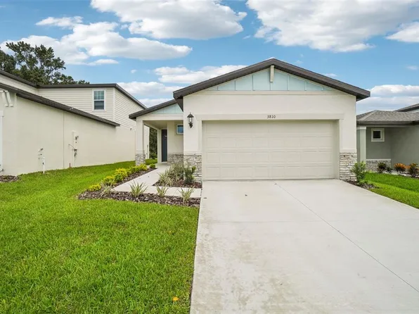 3810 Radiant Mountain Dr, Plant City, FL 33565