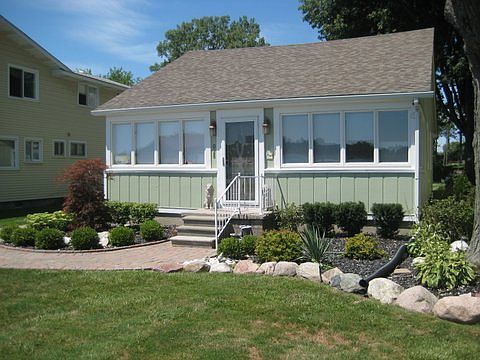 For Sale:3028 S Channel Dr, 