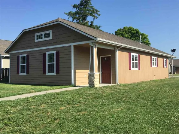 702 W 14th St, Junction City, KS 66441