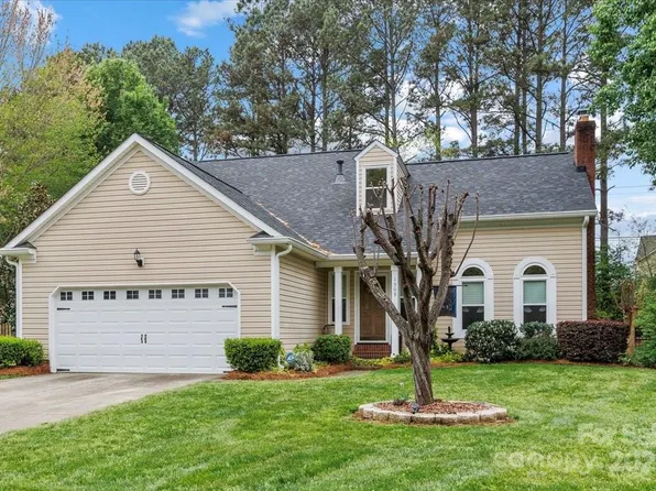 1509 Kirkbridge Ct, Matthews, NC 28105