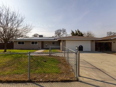 1737 S Divisadero Street, Visalia, CA, 93277