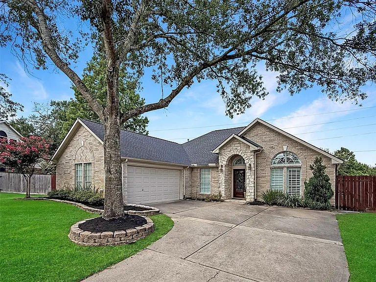 13807 Halpren Falls Cir — Photo 2