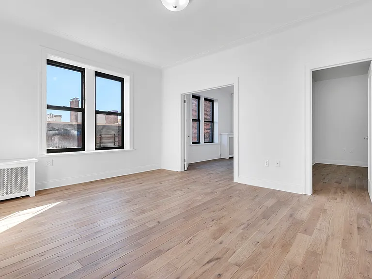 68 Montague St #5D — Photo 5