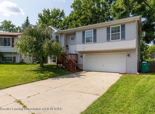 2818 Leyburn Ct, Lansing, MI 48911