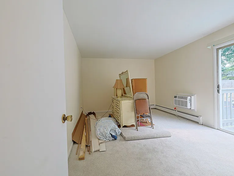 2740 South Rd #G14 — Photo 3