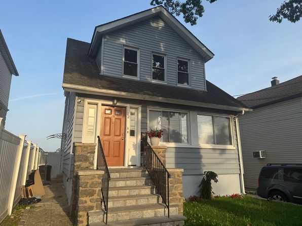 12 Alexander Pl