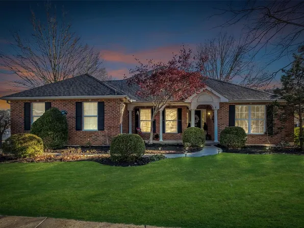 6112 Clifton Oaks Pl, Saint Louis, MO 63129