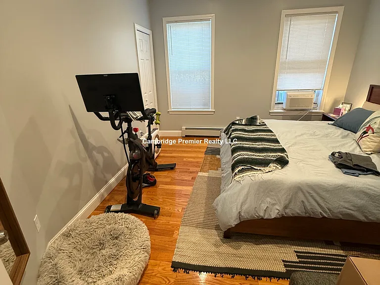 2 Bancroft St #3 — Photo 16