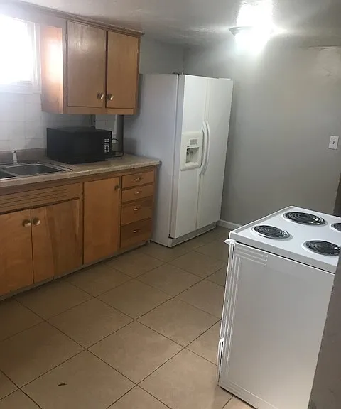 239 S 200 W — Photo 16