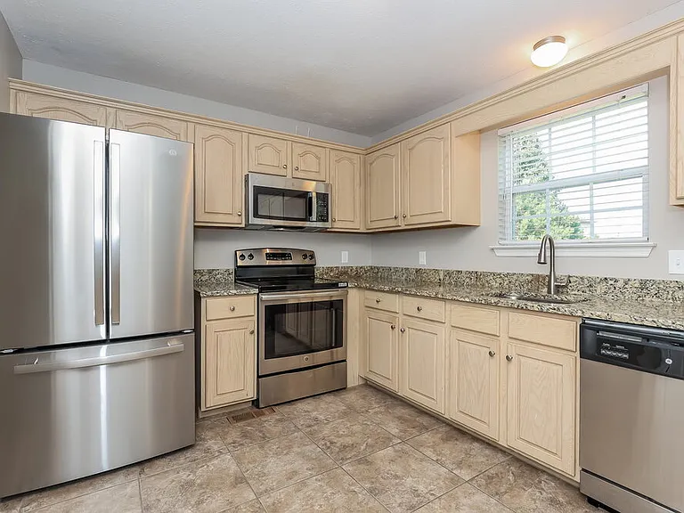 6988 Calderwood Dr — Photo 8