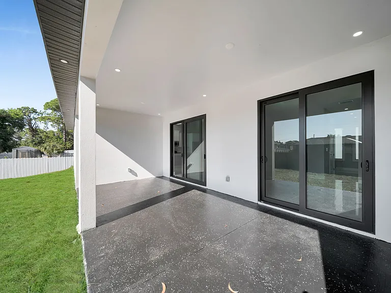 2913 14th St W — Photo 30