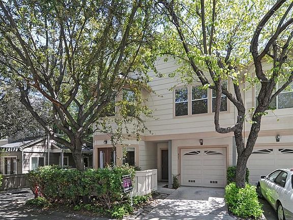 3rd image of 421 Hillwood Ct